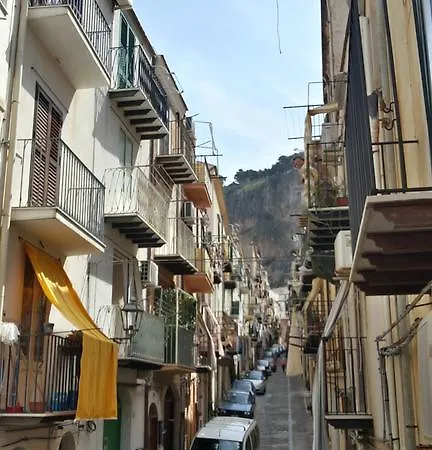 Welcome To 2 * Cefalù
